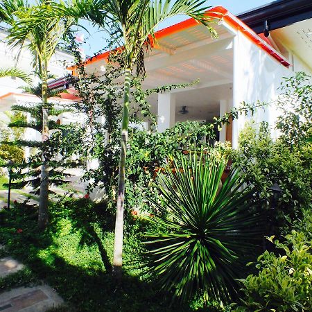 Paboreal Boutique Hotel Puerto Princesa Bagian luar foto