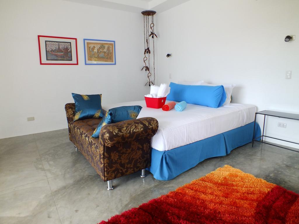 Paboreal Boutique Hotel Puerto Princesa Bagian luar foto