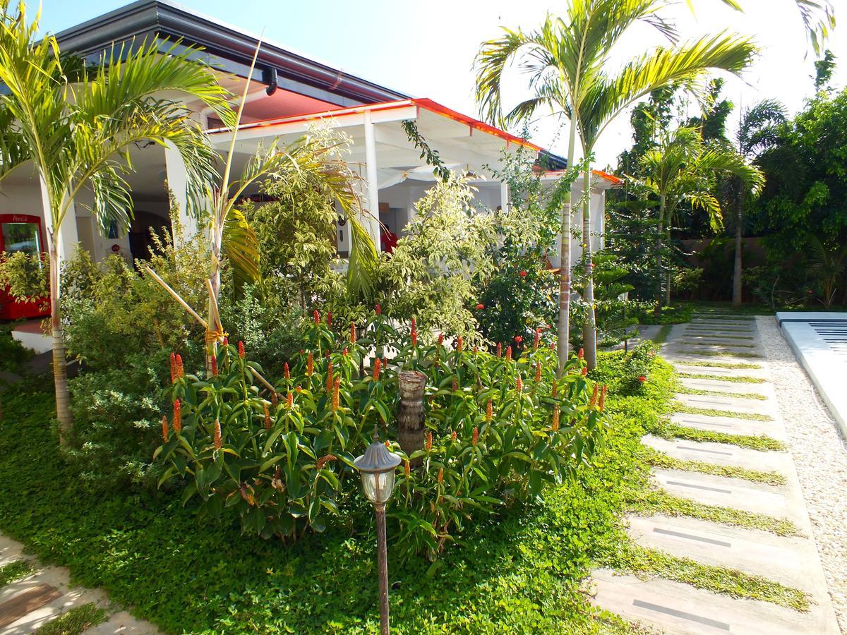 Paboreal Boutique Hotel Puerto Princesa Bagian luar foto