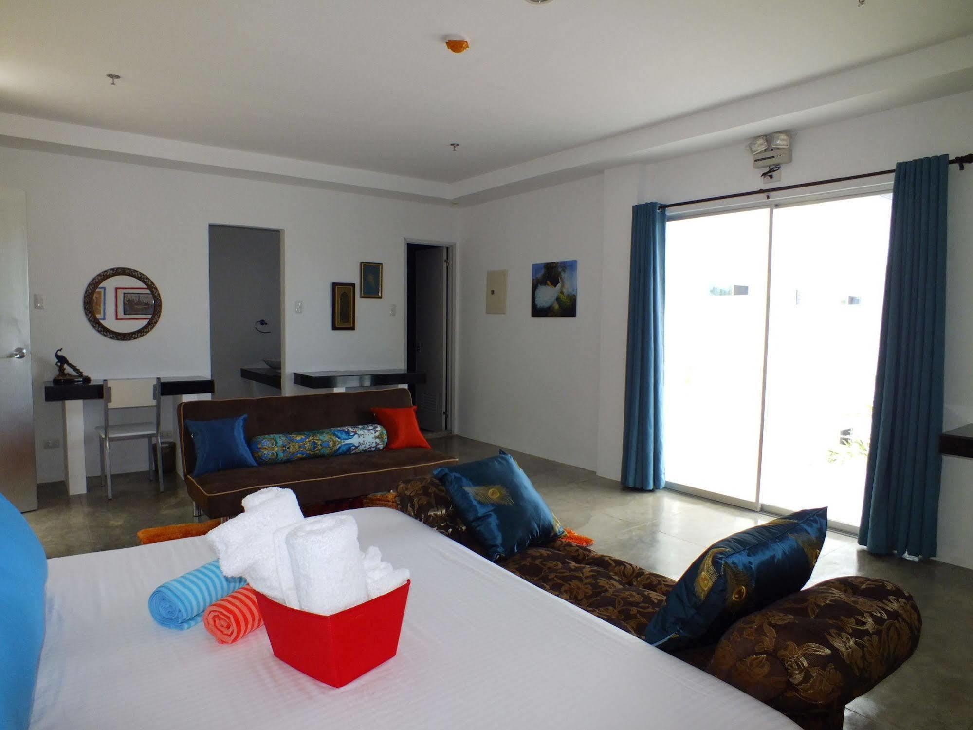 Paboreal Boutique Hotel Puerto Princesa Bagian luar foto