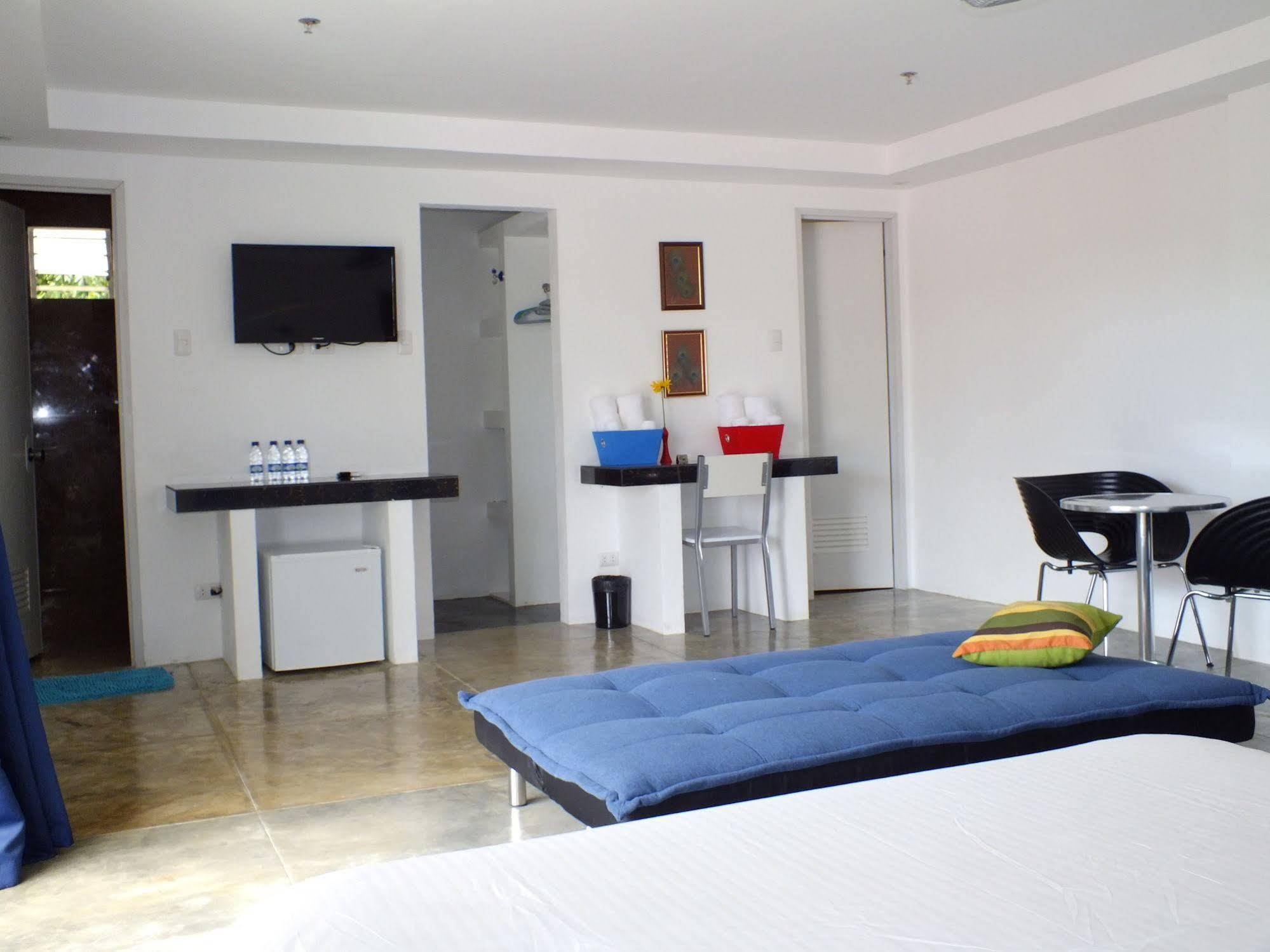 Paboreal Boutique Hotel Puerto Princesa Bagian luar foto